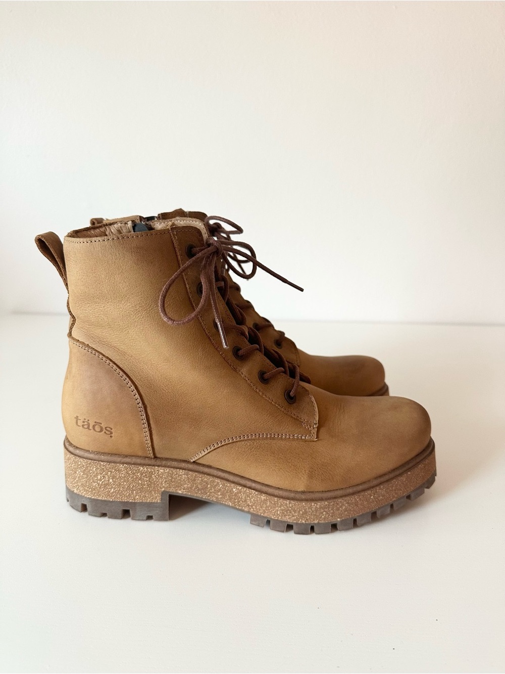 Taos Main Street Tan Leather Lace Up Zip Platform Combat Boots EU 39 US 8-8.5
